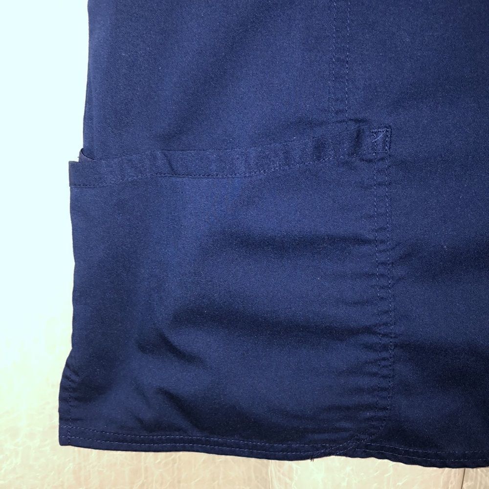 Cherokee M Stretch Navy Scrub Top - Picture 3 of 9